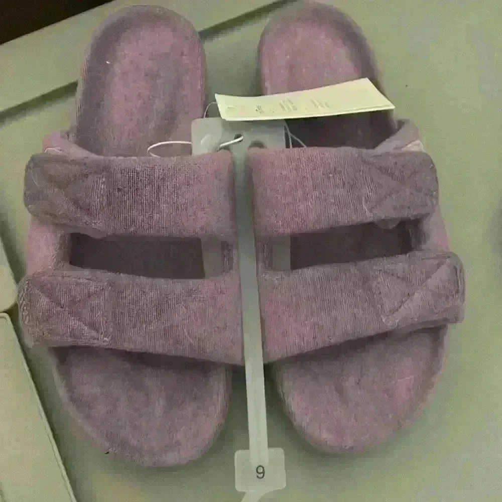 Target NWT Super cute platform sandals Purple size 6
